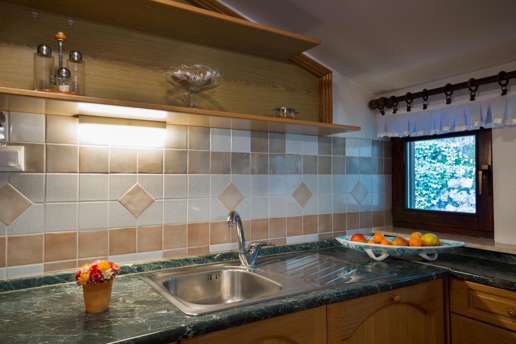 Apartment Nina With Private Terrace Tour As Ljubljana Rom bilde